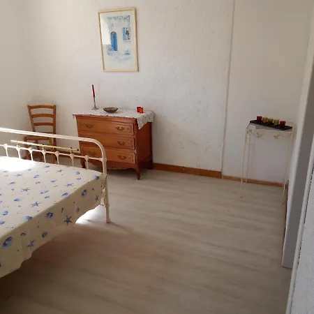 60m2, 15km 2lits Parking Gratuit Appartement