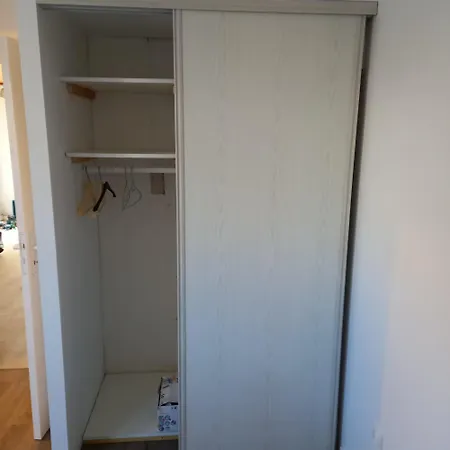 60m2, 15km 2lits Parking Gratuit *