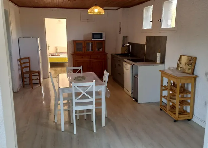 60m2, 15km 2lits Parking Gratuit *